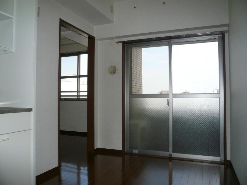 Living and room. K ~ Western style room