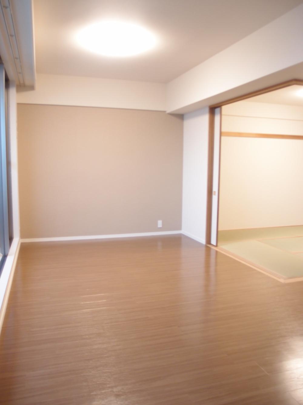 Living. Indoor (12 May 2013) Shooting