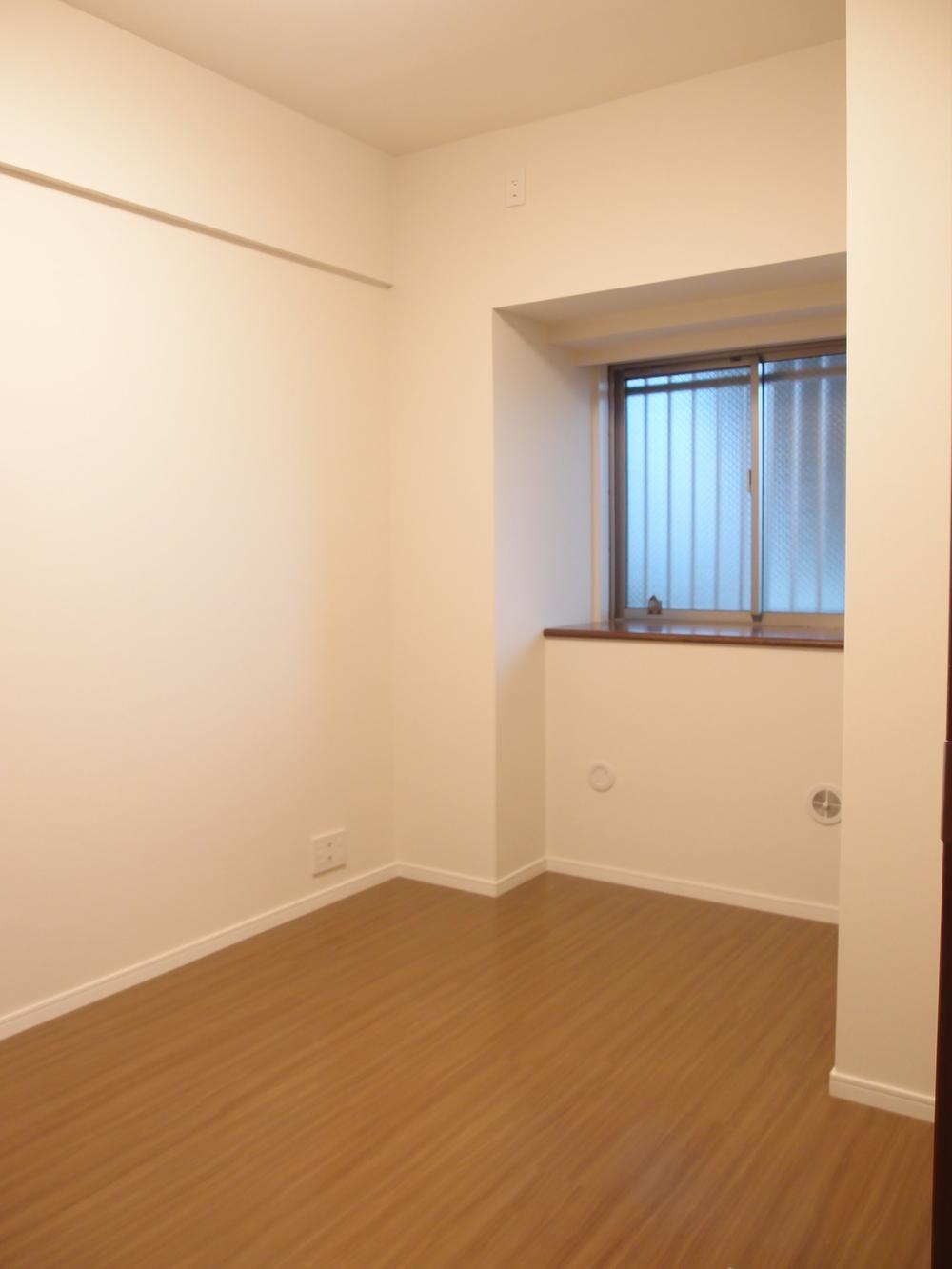 Non-living room. Indoor (12 May 2013) Shooting