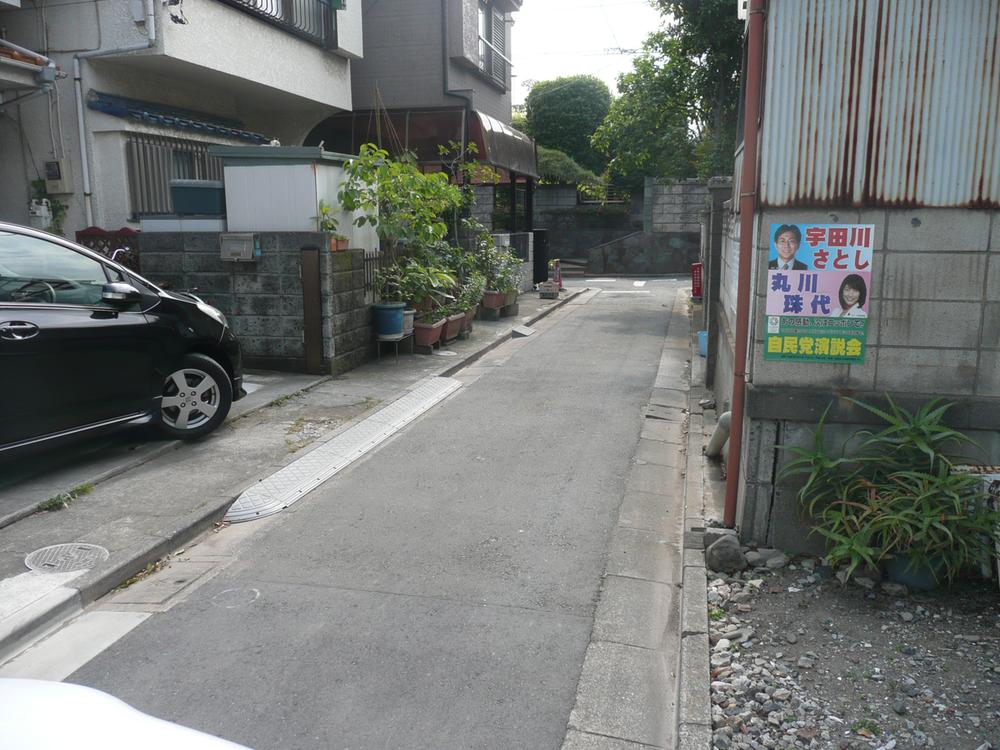 Local photos, including front road. Local (12 May 2013) Shooting