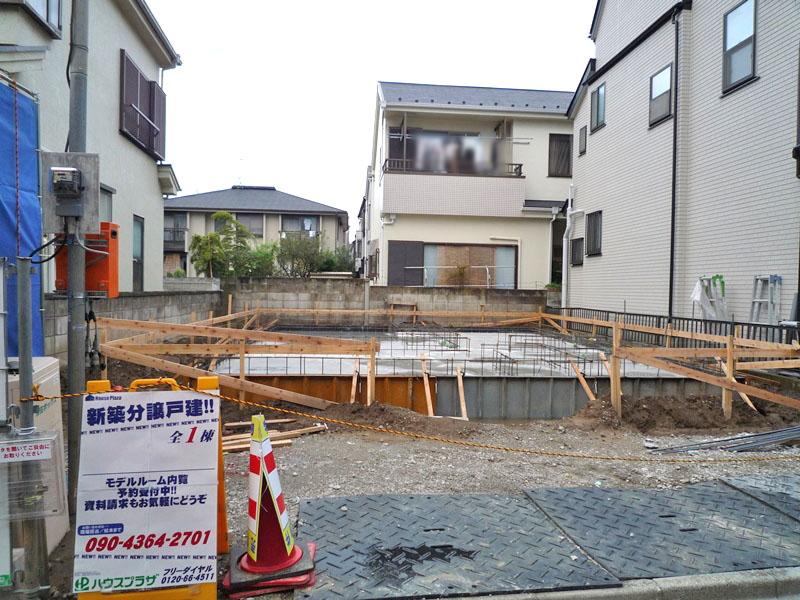 Local photos, including front road. Local (10 May 2013) Shooting