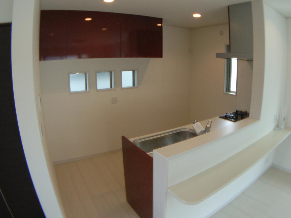 Kitchen. Popular face-to-face kitchen! !  Convenient but also with counter! ! 