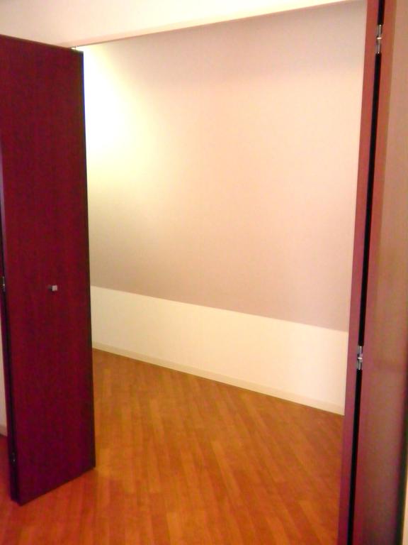 Receipt. Large closet