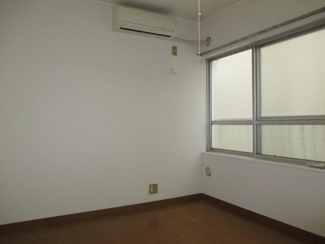 Living and room. Western-style 1