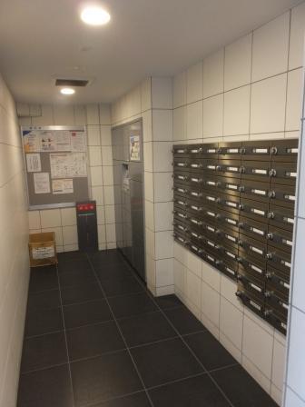 Other local. There is also a home delivery locker is to set post, cleaning, Courier pickup is available. Local (10 May 2013) Shooting