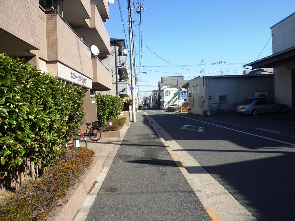 Other local. Property front road (December 2013) Shooting