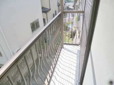 Balcony. Is Berukoni