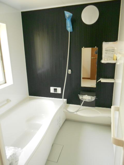 Same specifications photo (bathroom). Example of construction