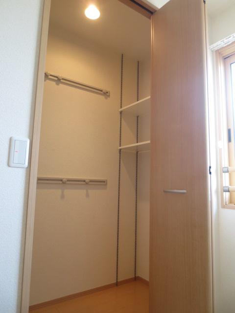 Receipt. Use a variety of one-step closet