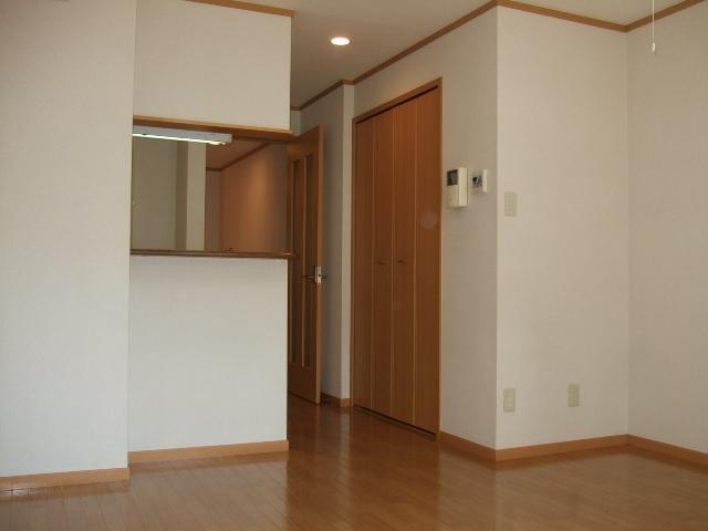 Living and room. Rooms 2