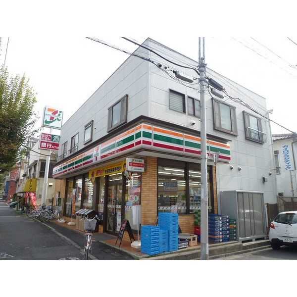 Convenience store. FamilyMart harue chome store up (convenience store) 75m