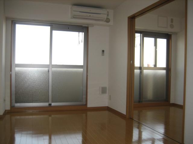 Living and room. LDK Western-style (inverted type)