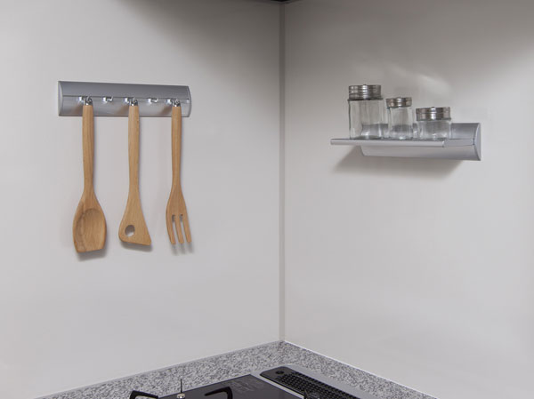 Kitchen.  [Enamel panel] With less oil contamination, Cleaning easy.  So can also be used magnet, You can lay out around the kitchen to your specifications.