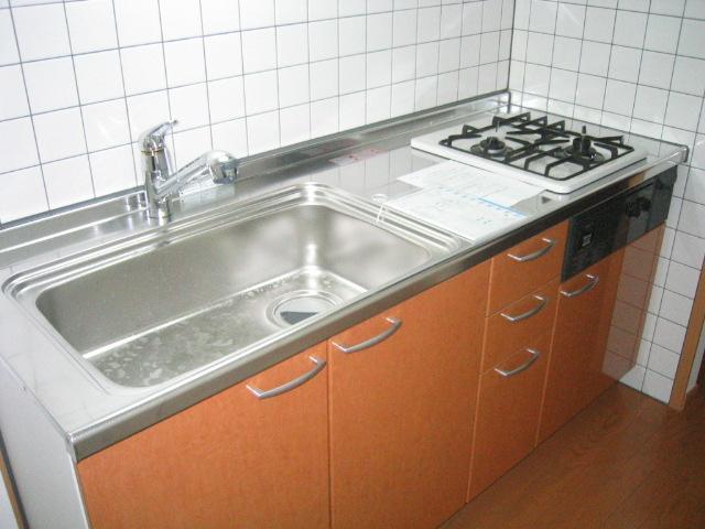 Kitchen. Kitchen (same type)