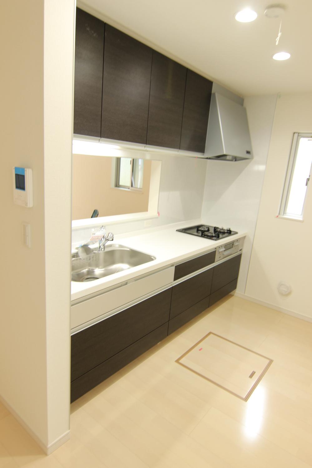 Kitchen. Open and popular face-to-face kitchen