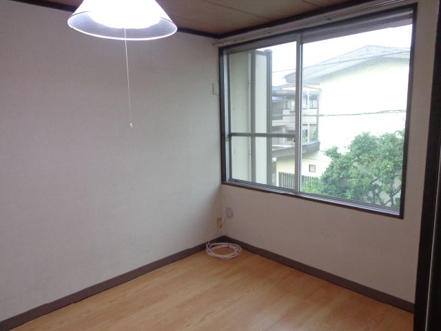 Living and room. Western-style flooring