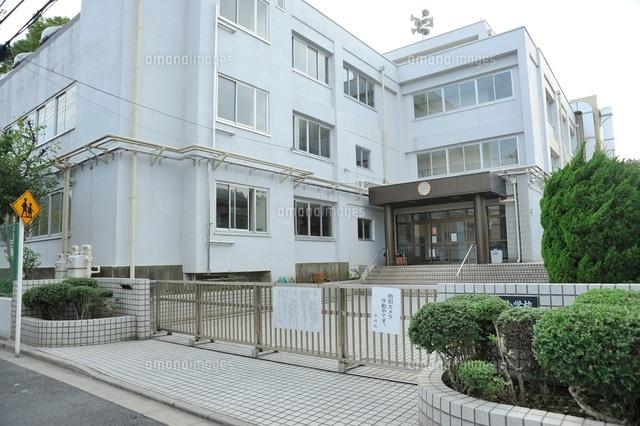 Primary school. 800m to Edogawa Ward Mizue Elementary School