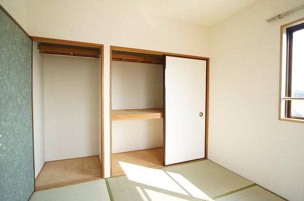 Receipt. Happy Japanese-style storage of large capacity