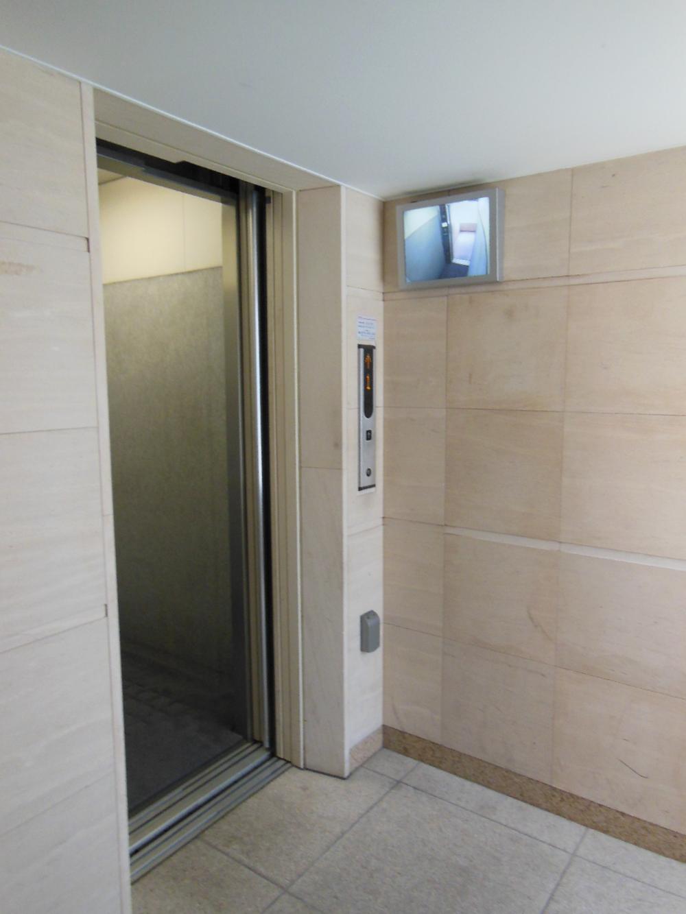 Construction ・ Construction method ・ specification. Is the elevator with a TV monitor that also lead to crime prevention