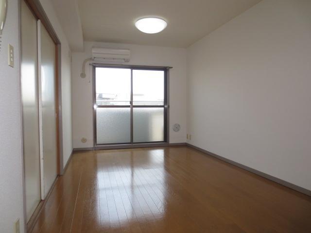 Living and room. LDK1