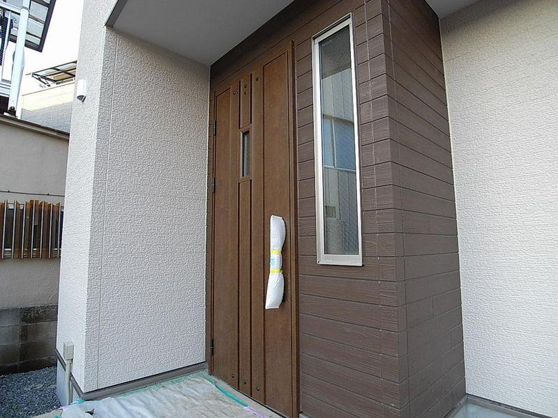 Entrance. Entrance outside