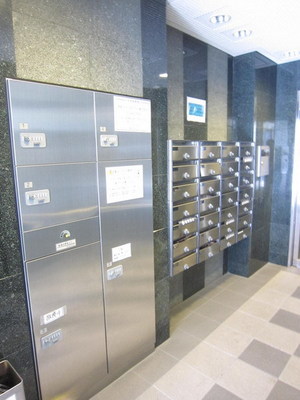 lobby. Set mail BOX ・ Courier BOX ・ Monitor with auto-lock