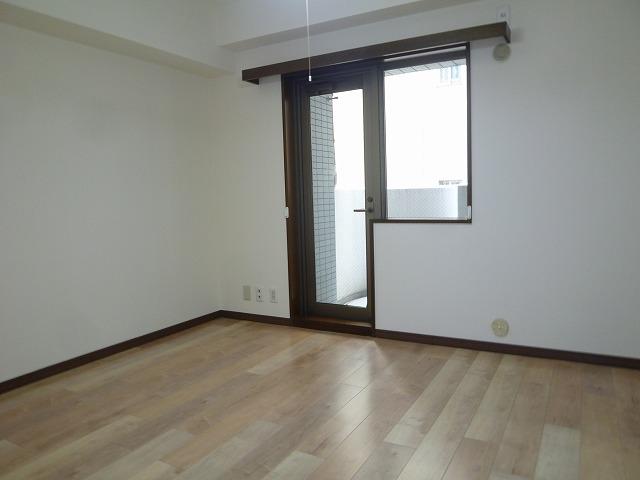 Non-living room. Indoor (October 10, 2013) Shooting