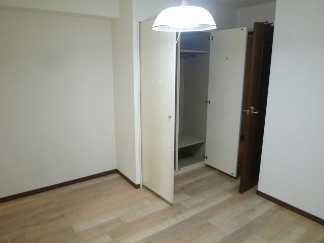 Non-living room. Indoor (October 10, 2013) Shooting