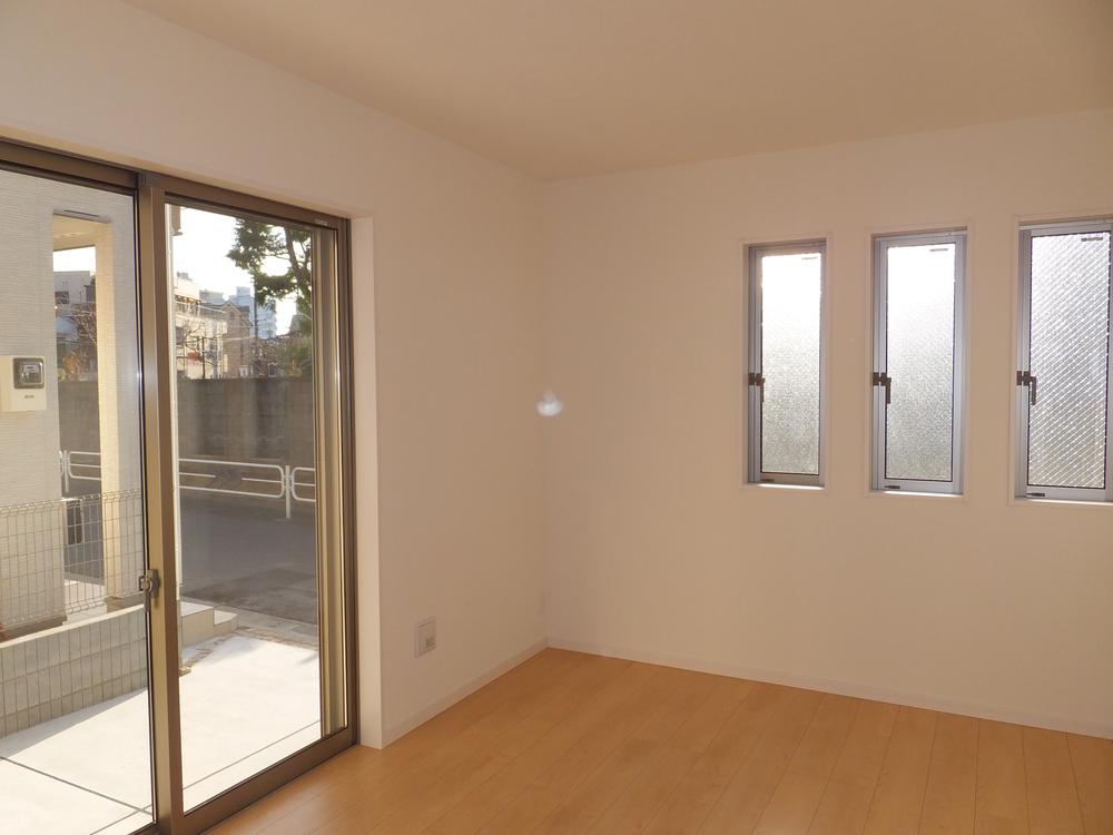 Non-living room. Local (January 2014) Shooting