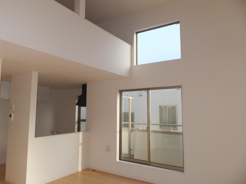 Living. Spacious second floor living room