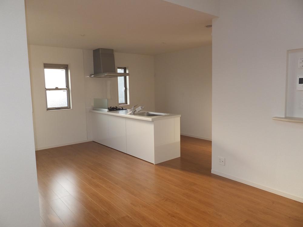 Living. Local (January 2014) Shooting