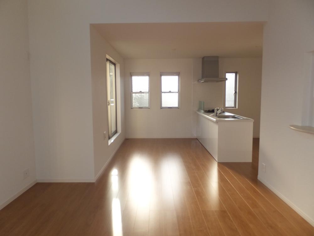 Living. Local (January 2014) Shooting