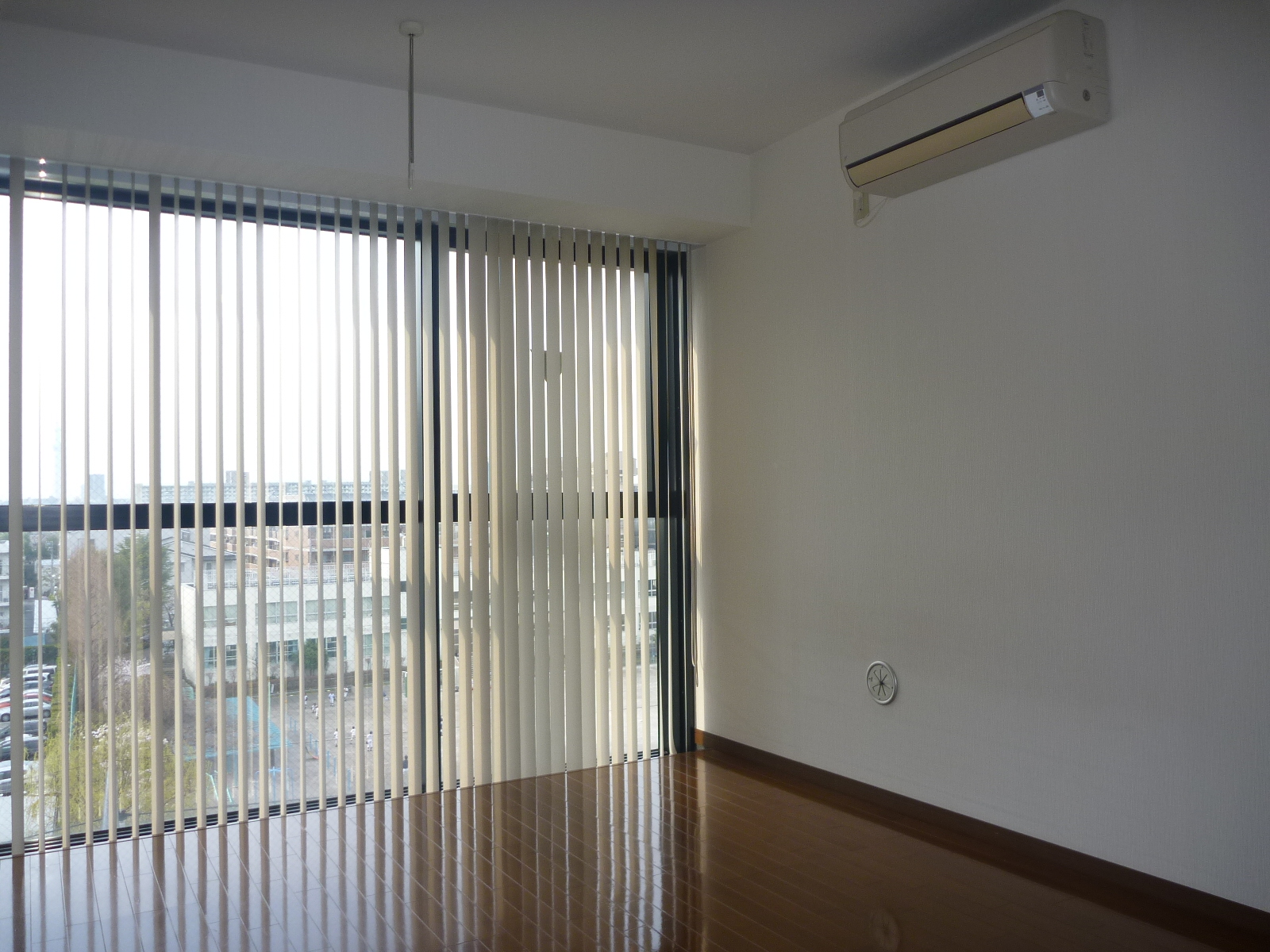 Living and room. It is air-conditioned