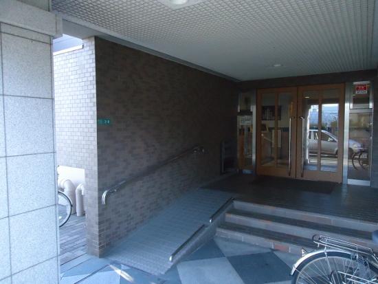 Entrance. Common areas