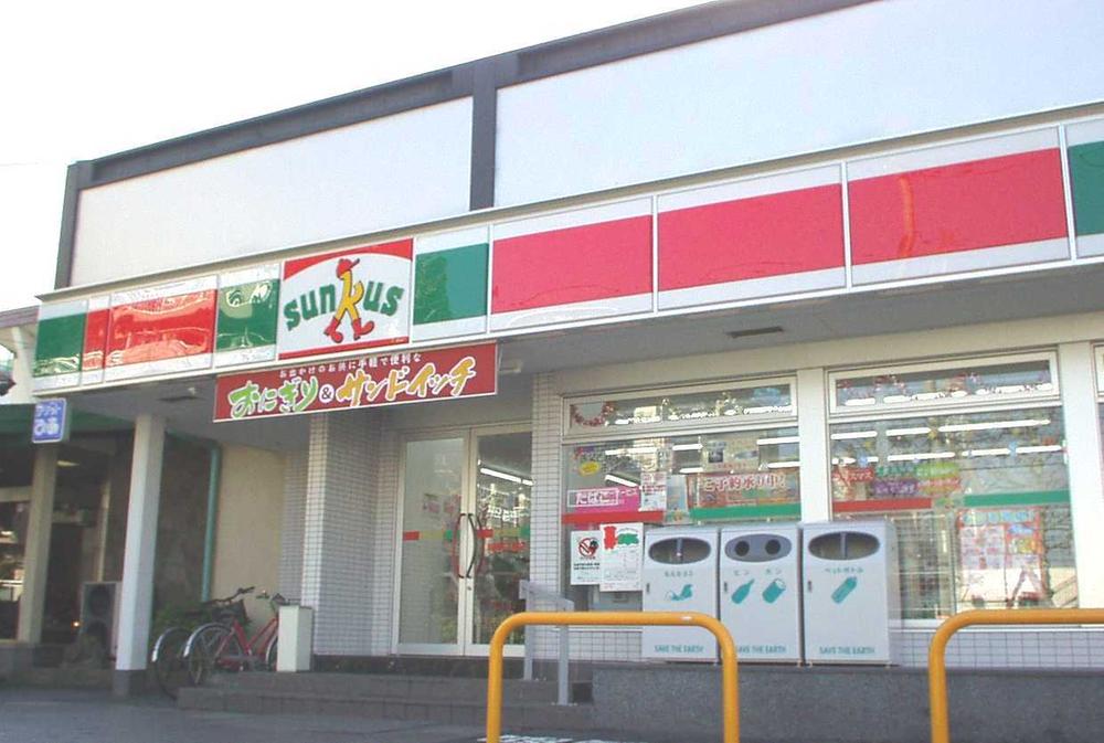 Convenience store. 606m until Thanksgiving Funabori shop