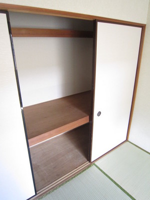 Receipt. There closet