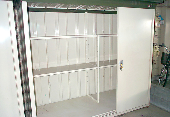 Parking lot. On the first floor car park is equipped with a large locker. 