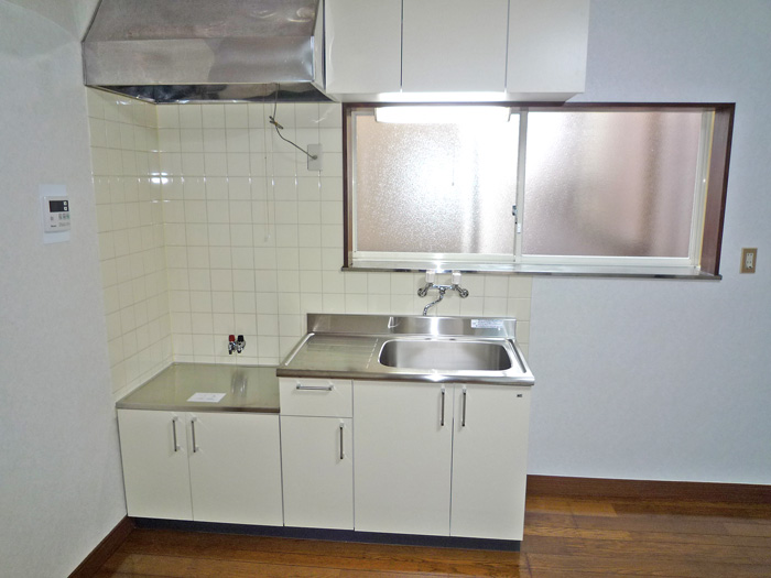 Kitchen. There is a window. 