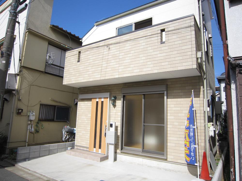 Local appearance photo. ■ Local (June 2013) shooting ● Not tenants Property