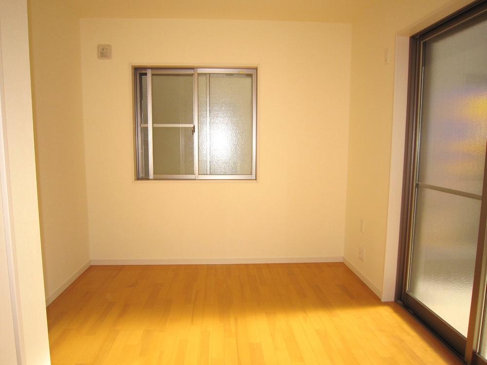 Non-living room. 1 Kaiyoshitsu 4.8 Pledge