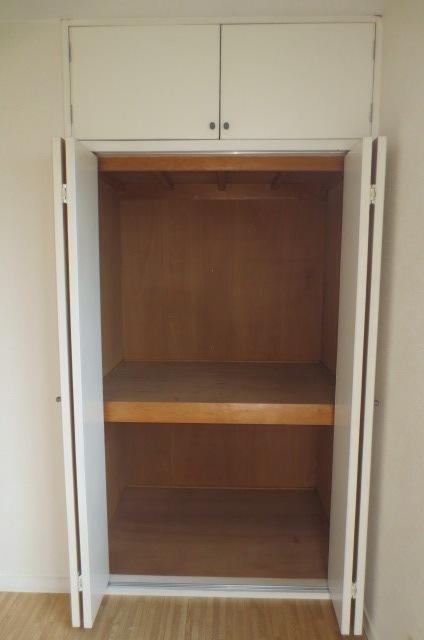 Receipt. Compartment