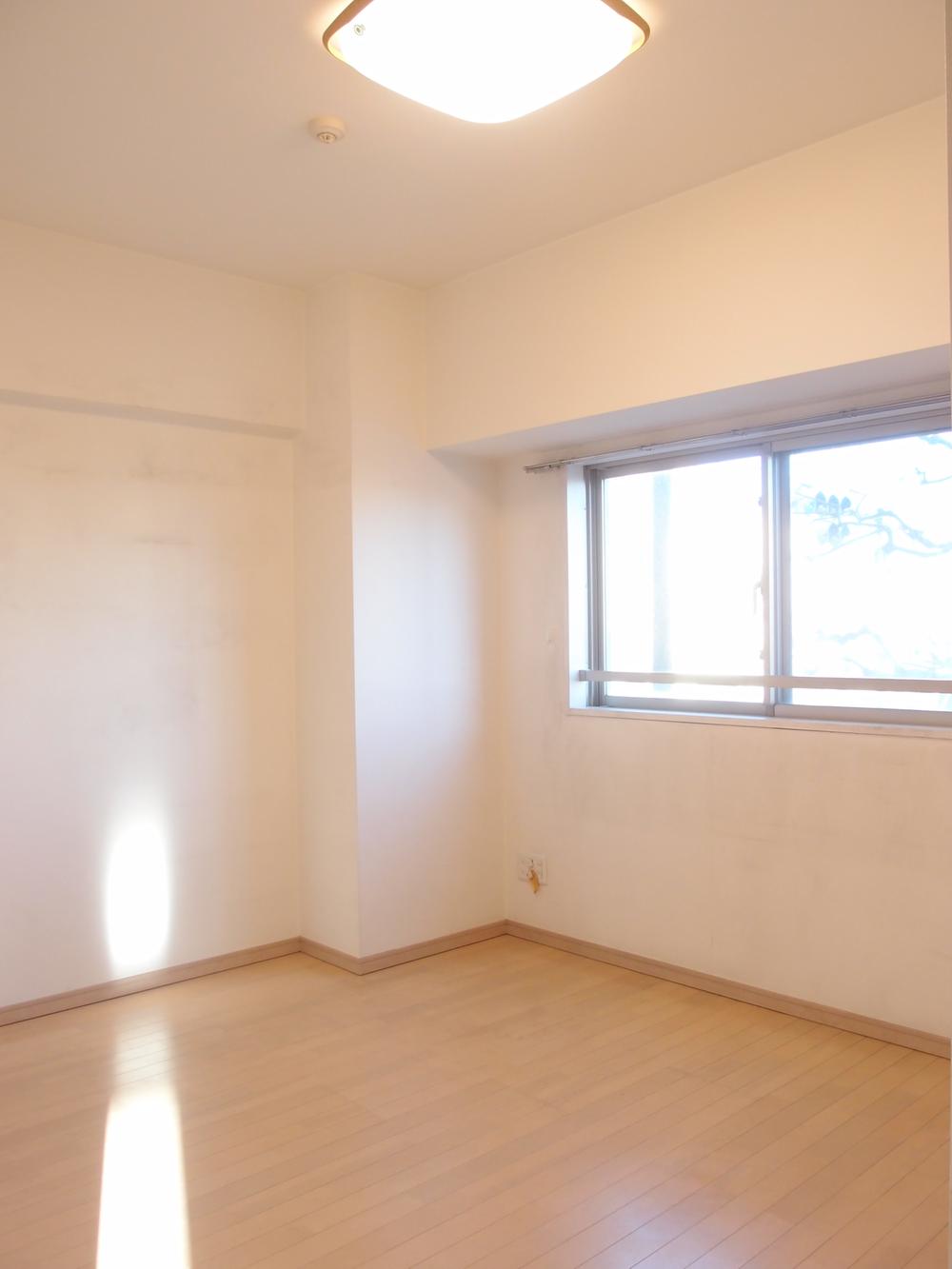 Non-living room. About 6.0 tatami of Western-style