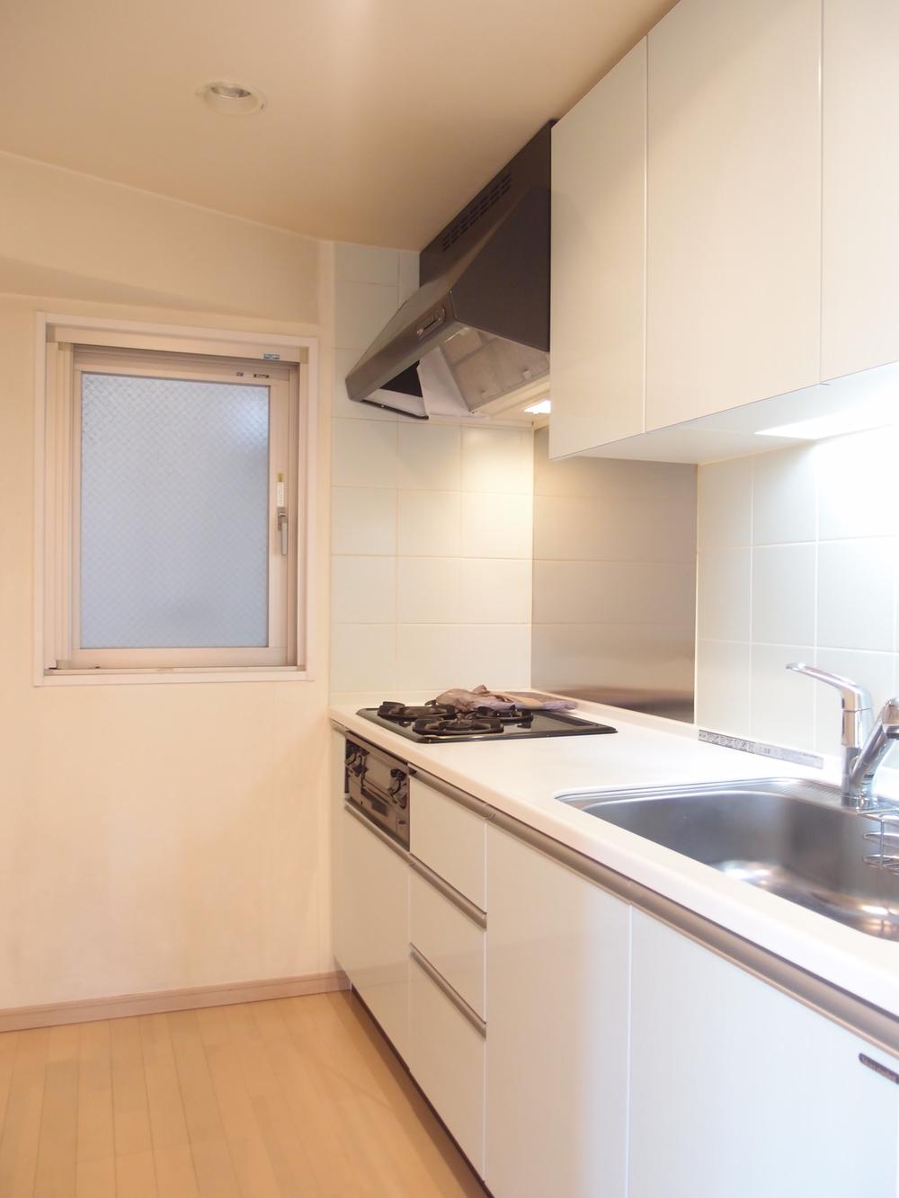 Kitchen. kitchen Yes window