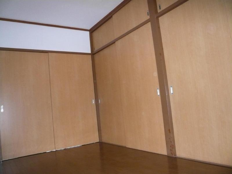 Living and room. Western-style 2