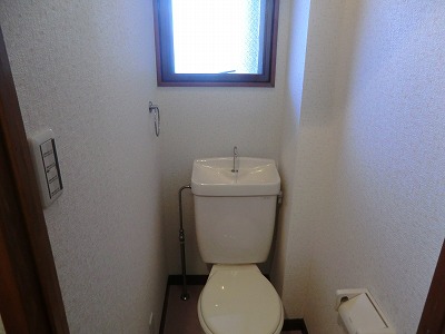 Other. Restroom with window