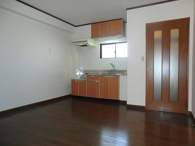 Kitchen. Spacious DK8.3 Pledge