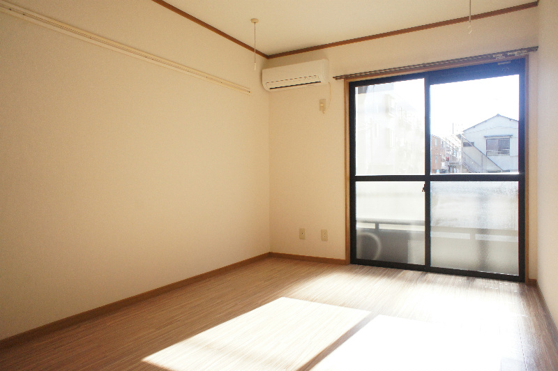 Other Equipment. hay fever ・ PM measures  Indoor clothes bar