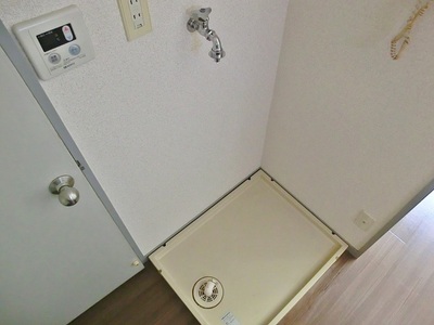 Other. Washing machine storage is indoor