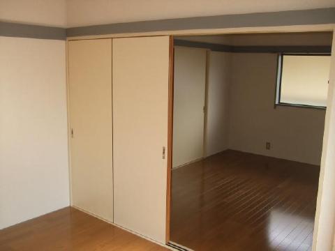 Living and room. Western-style 2