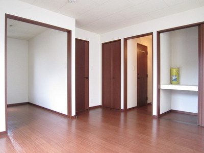 Other room space. Bright room